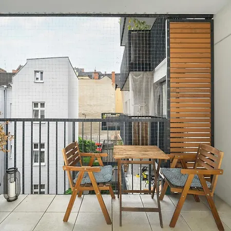 Elegant Jezyce Near Mtp By Renters Apartamento Poznań